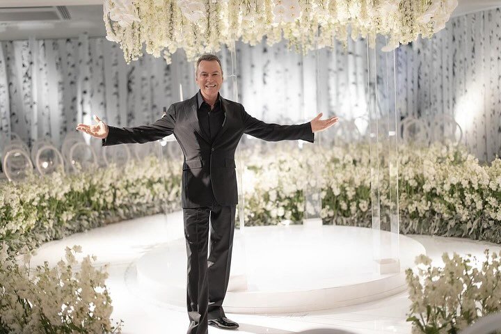 Repost @colincowielifestyle
&bull;
We celebrated LOVE at this incredibly special anniversary party. ❤️ The most striking feature was the ceremony in-the-round design, surrounded by florals in a forest of Aspen trees. Each guest had a 360 view of the 
