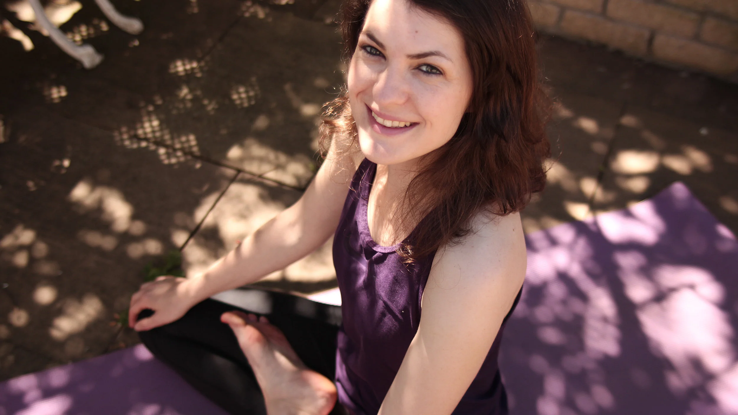 Aideen Macken Yoga, Pilates and Post-Natal Pilates Teacher. Raised in Cork and teaching in Dublin since 2007. Aideen loves the precision of pilates and the expansiveness of yoga. Trained in Pilates Mat levels I, II, III and Pilates Small Equipment, Hatha Yoga, Yin Yoga, Swedish Massage and Reflexology. She teaches with a down to earth approach, building strength and balance through pilates, while diving deeper with yoga, connecting the body and mind to the breath. Each practice enriching the other.