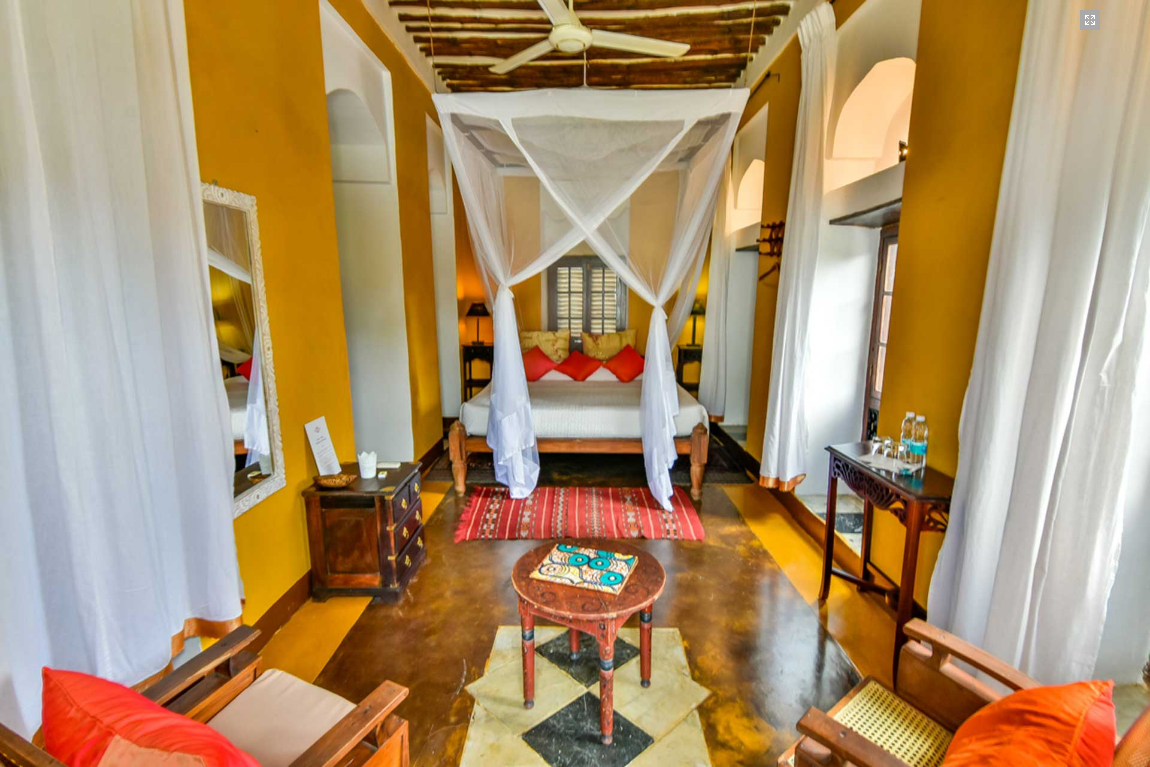 Zanzibar Holiday Guide Sababu Safaris - Z Gallerie Zanzibar Coffee Table Zanzibar Holiday Guide Sababu Safaris - Z Gallerie Zanzibar Coffee Table