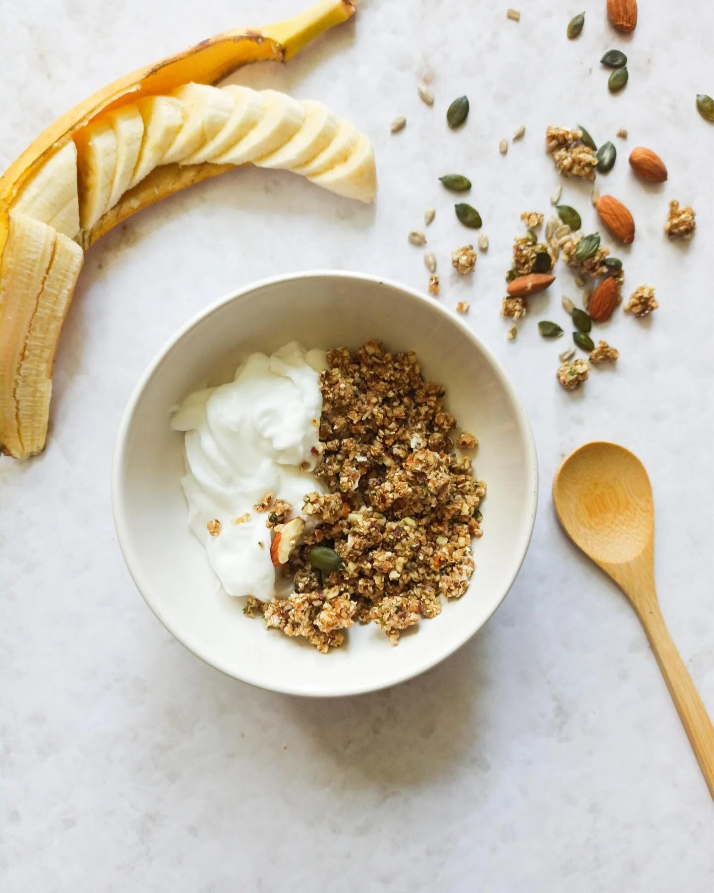 Wat velen niet beseffen als we het over fruit(suikers) hebben:

Fruit kun je zien als een perfect pakketje voedingsstoffen: (1) het bevat glucose en fructose, brandstof voor het lichaam; (2) vezels, voedingsstoffen voor de goede bacteri&euml;n in onz