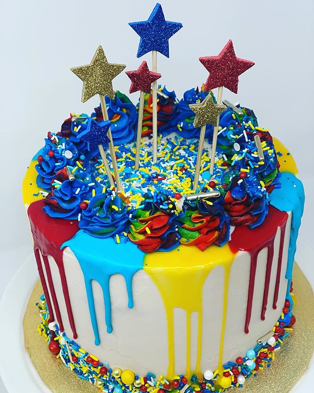 DC Super Hero Girls Cake

#midlandtx #odessatx #superherogirlscake #dripcake #buttercream