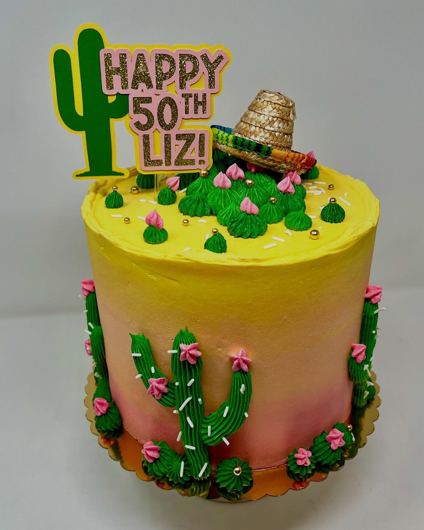 Cinco de Mayo birthday fun! 🪅🌵 #cincodemayo #midlandtx #cakesofinstagram #cake