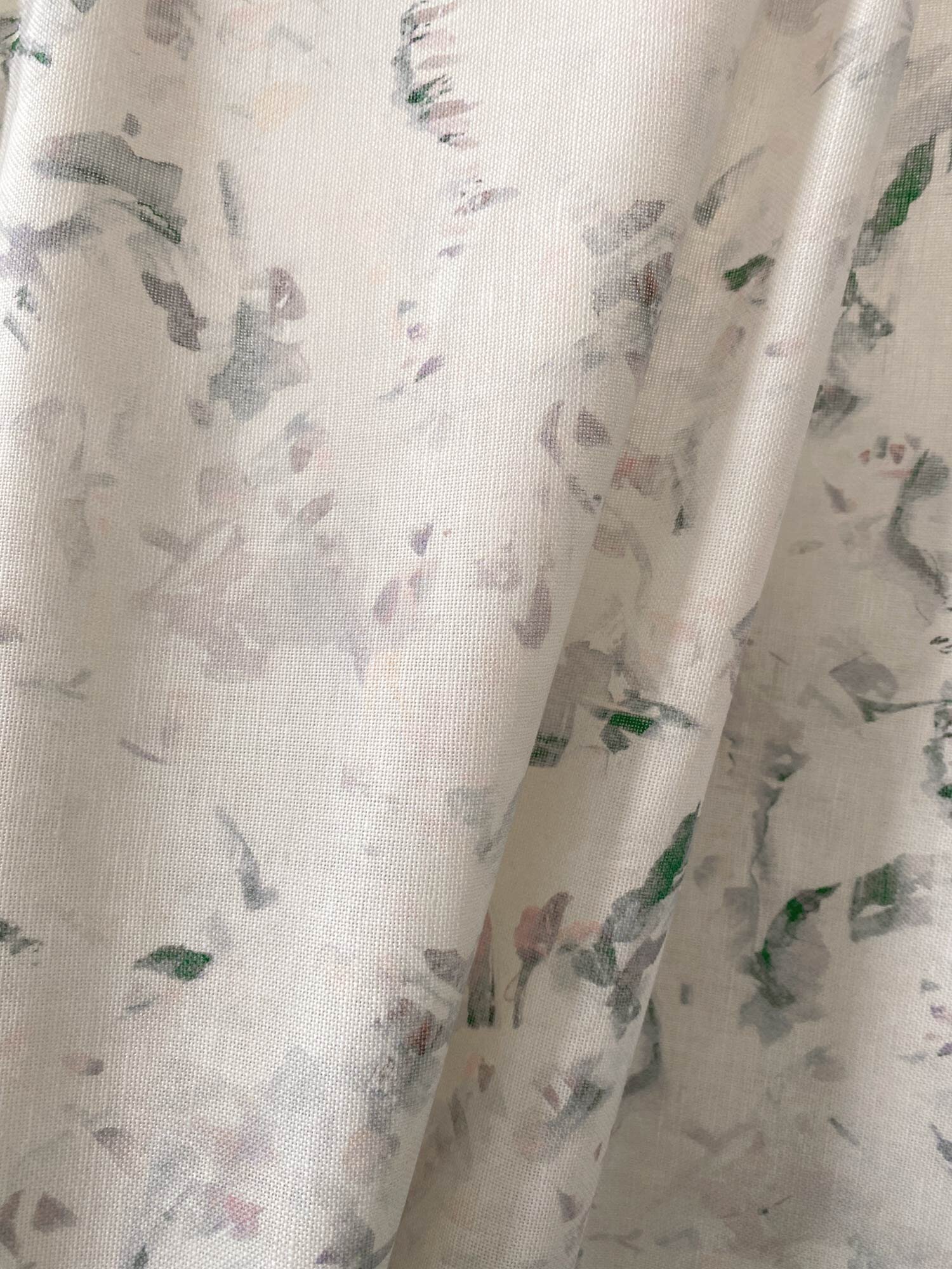 web1500_Fabric_Flowy3_BRIANADEVOE_Cactus-Wren_Quartz.jpg
