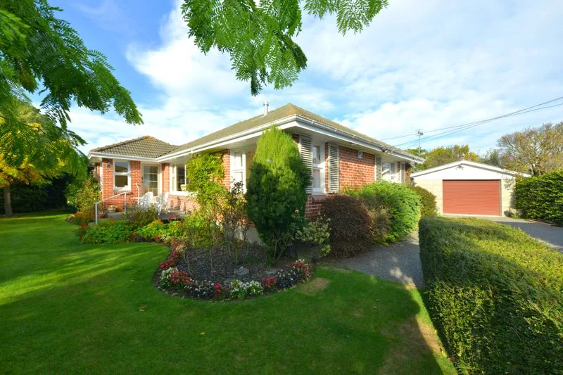 8 WALLACE STREET - BRYNDWR