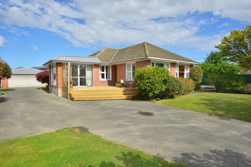 4 BOURNE CRESCENT - PAPANUI