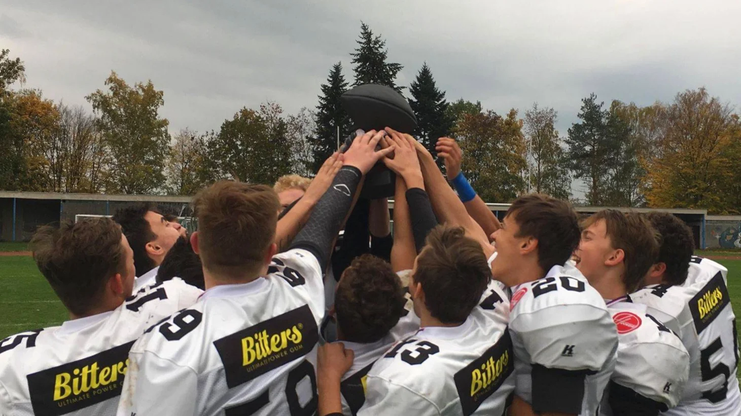 ACADEMY U17 SLAVÍ TITUL
