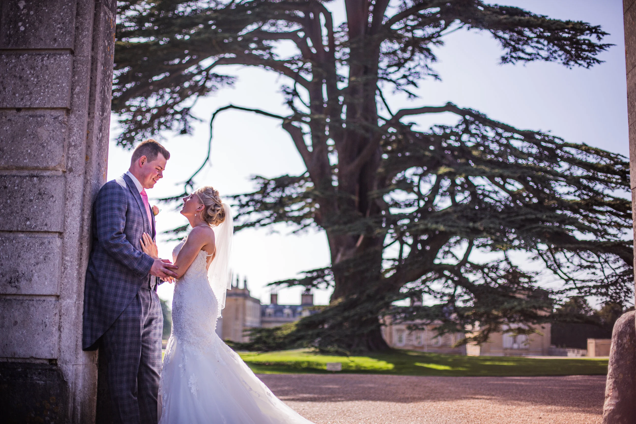The Roche's Elegant Sculpture Galley Wedding