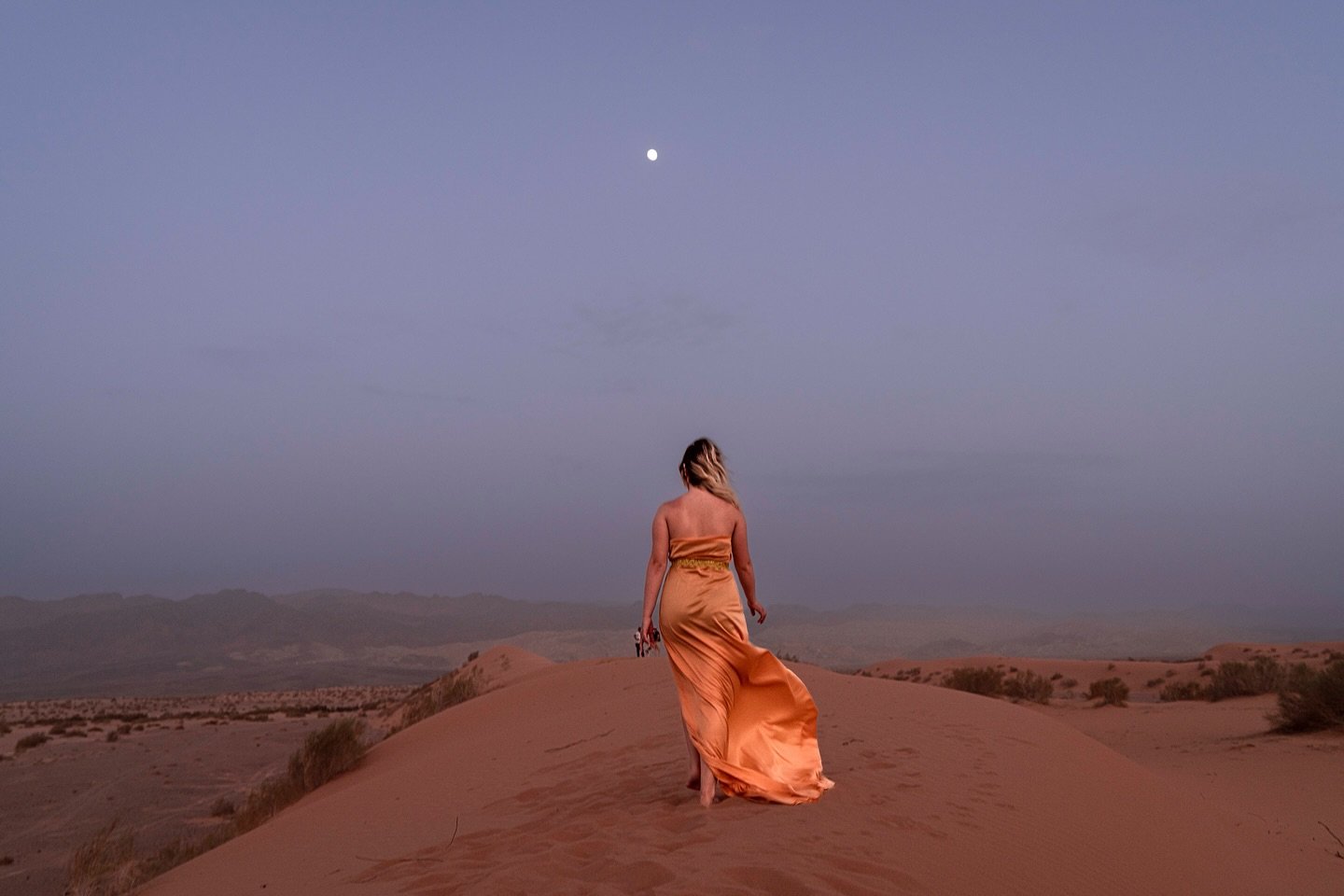 When desert sunset meets sand storm&hellip; magic is formed 🌚

Model @alexa.zosim123 🔥
Location 📍 Wadi Araba, Jordan 
BTS photo, dress design and desert driving @why_not_a_guide_in_jordan 🤪🎥✂️ my husband is alarmingly good at all the stuff.