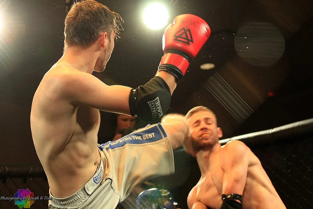 Igor connects on a head kick vs Cameron King.