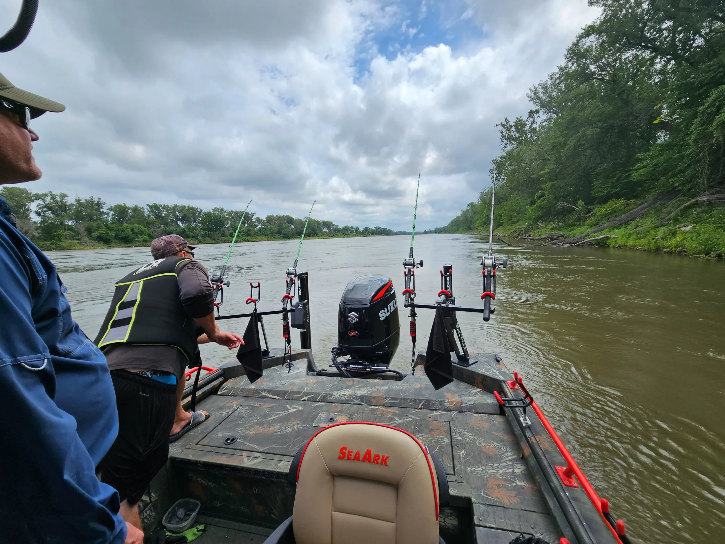 Missouri River Catfishing — Raun Lohry