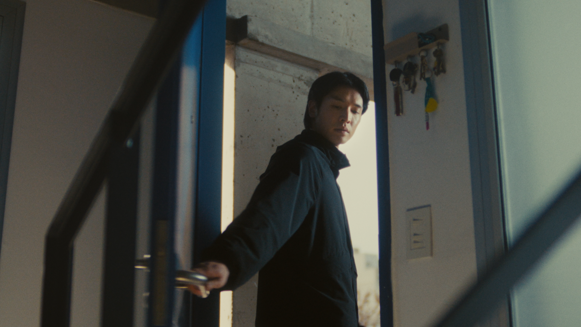 SeesRunner_30_16x9_Generics.mov.00_00_04_00.Still011.png