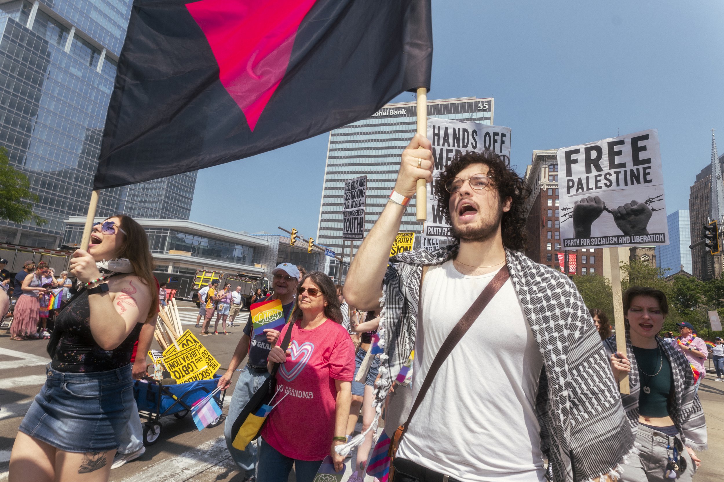 PRIDE25-33.JPG