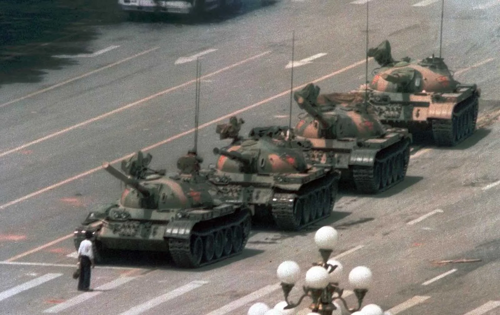 Tiananmen_Square_protests_1989 (1).jpg