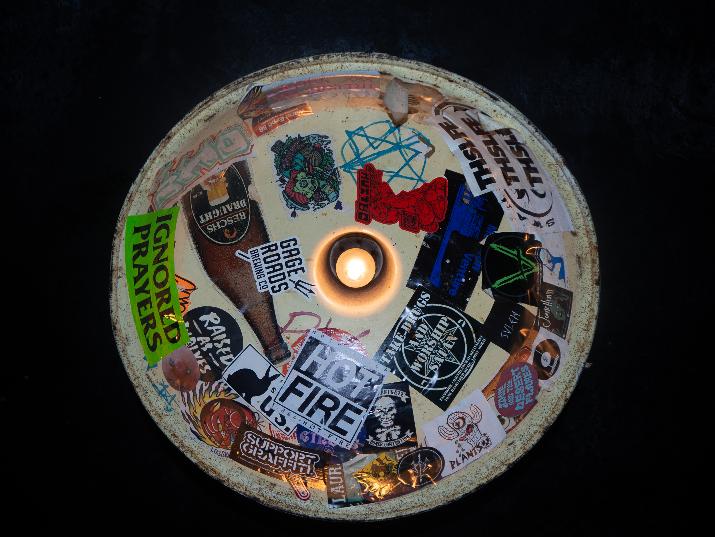 What of the walls of Frankie's Pizza?