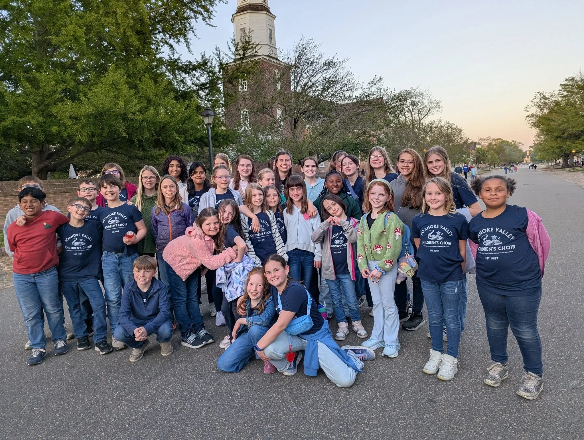 B and B+ Choirs go to Williamsburg and Busch Gardens!