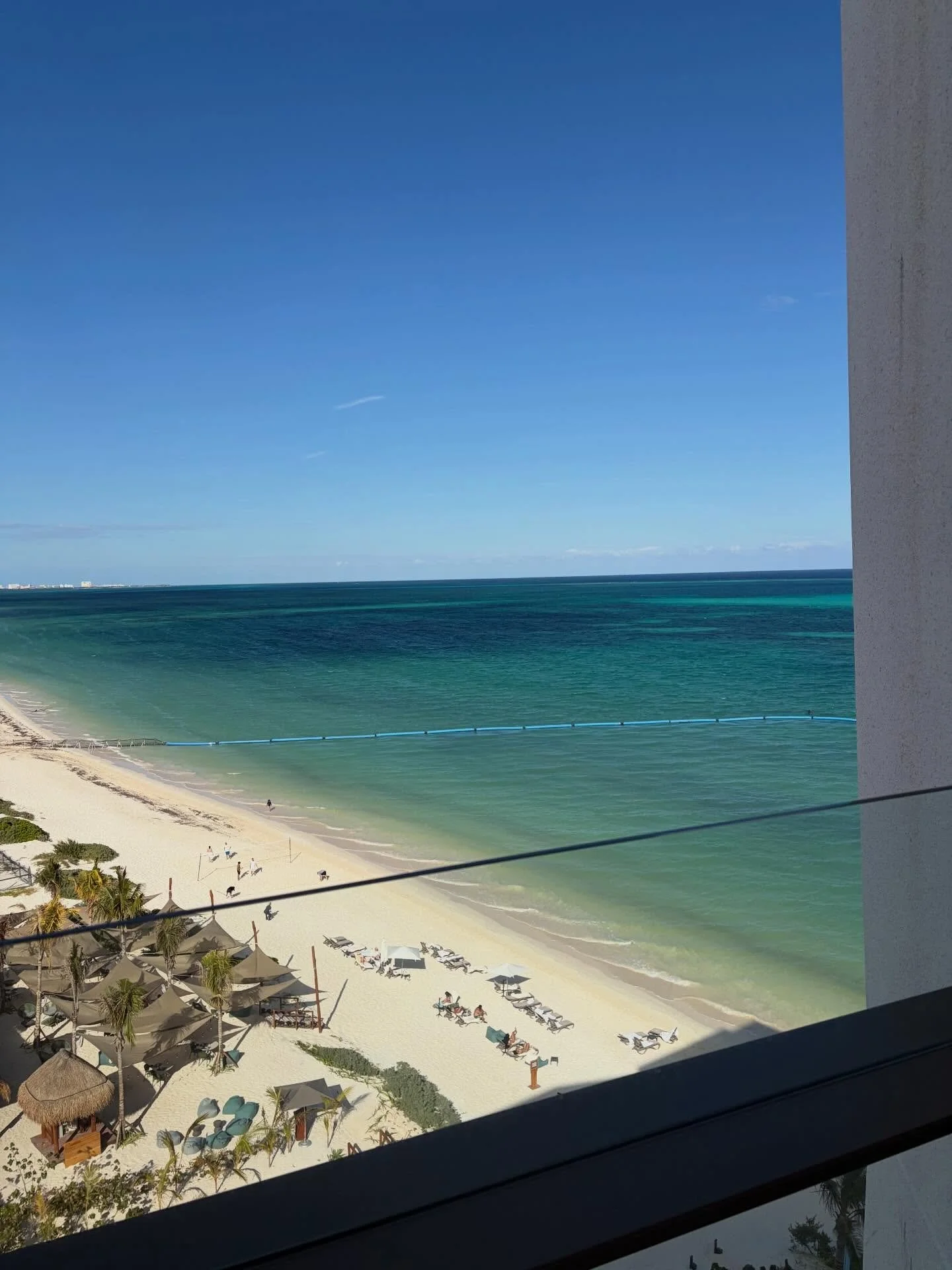 Hanging out in Canc&uacute;n, Mexico for the week. Back in office Feb 17. ✌️