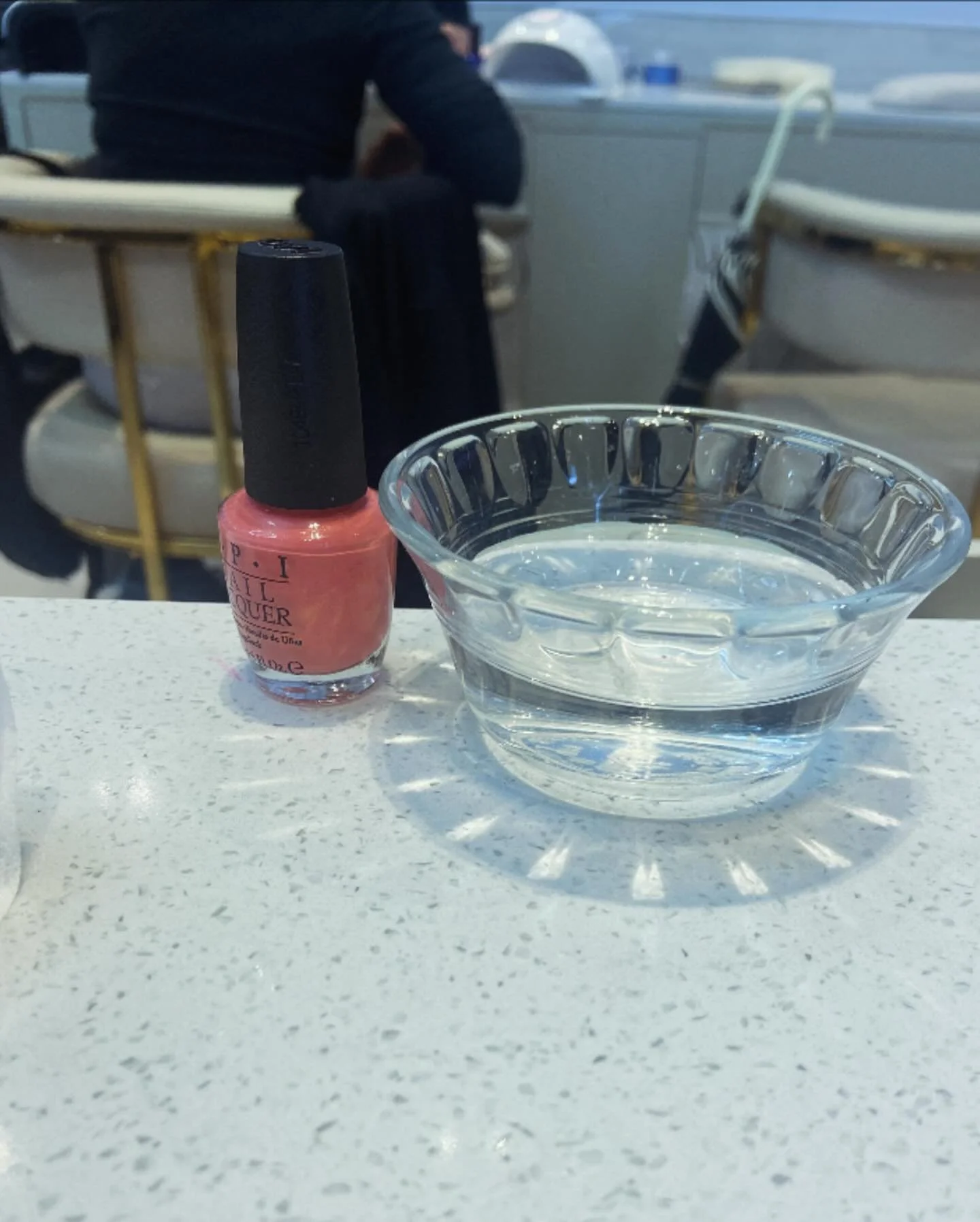 Had a two hour break in between sessions today. Decided to go for a manicure. My favourite nail salon just HAPPENS to be almost across the street from my office building. Loving this pink colour 💕 

#toronto #yorkville #nailsalons #pinknails #toront