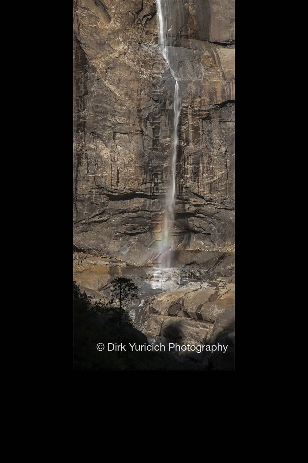 essence-yosemite-falls-rock-panorama.jpg