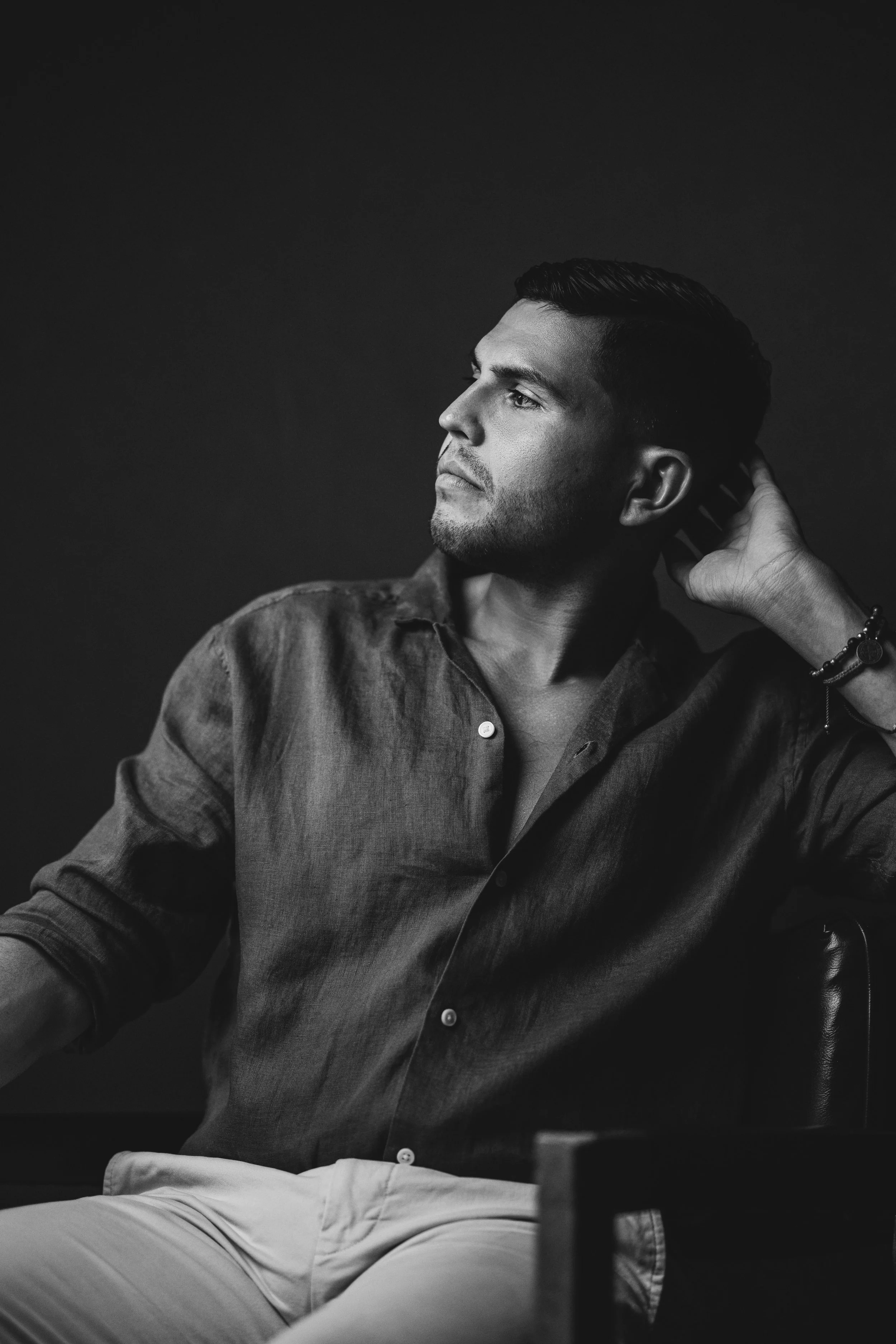 male headshot - evenet.jpg