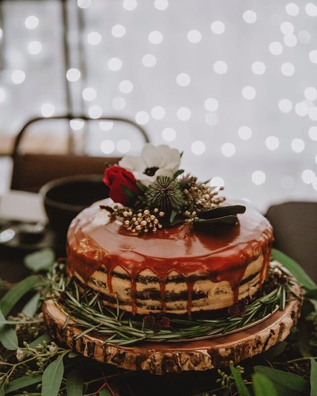 May your Monday be as good as this chocolate whiskey cake looks!