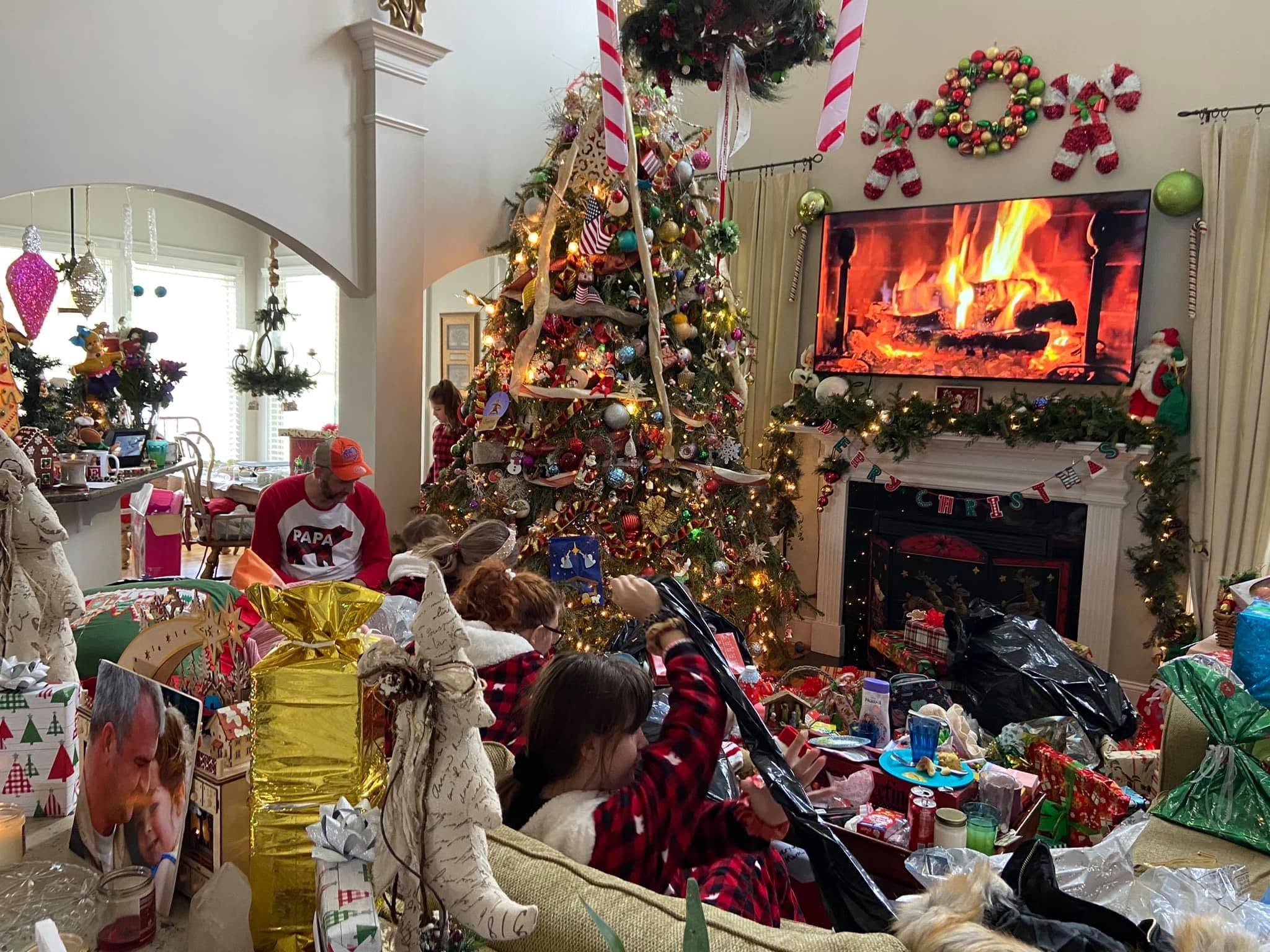 Epic Holiday Bucket List for a Magical Christmas and Happy New Year's! 
