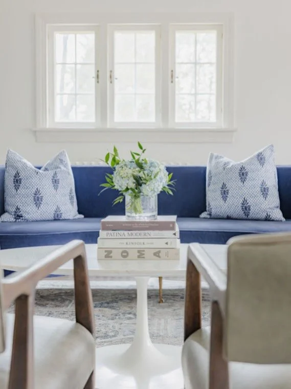 Blue and white perfection.
&bull;
#blueandwhitehome #interiordesigner #palmbeachdesigner @abbycolephotography