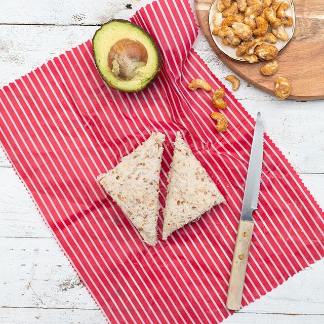 Now that's one good looking sandwich! Who's kids make them cut the crusts off like the world depends on it? 🙄 🙋