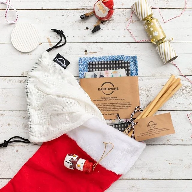 Win win win!! Sooo let’s do a little Christmas giveaway shall we? A little treat from us to you! ♥️
Win one of our gift sets for you AND a friend or family member. 
To enter: 
1. Comment with an emoji showing what you will be up to on Christmas this year. 
2. Tag a friend you will share the goodies with. 
3. Follow @earthware_ 
4. Enter as many times as you like.
.
Entries close Sunday the 8th Of December at 7pm. NZ residents only. Enjoy xxx
.
.
.
.
.
This is no way affiliated with Facebook or instagram. #christmasgiveaway #earthware #newzealandchristmas #kiwichristmas #giftideas #christmaspresents #christmaspresentideas #sustainableliving #saynotoplastic #producebags #beeswaxwraps