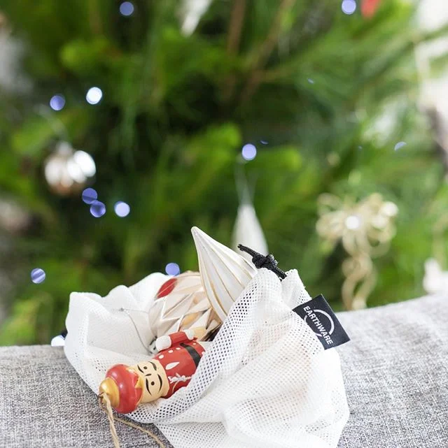 It's looking a lot like Christmas over here at Earthware HQ - our Earthware bags keep our ornaments safe and sound!  Just another way Earthware will come in handy this season! You can pick up 3 sets for the price of 2 over on our website now! Get in quick! xx⠀
.⠀
.⠀
.⠀
.⠀
.⠀
.⠀
#earthware #earthwarenz #madeinnz #madeinnewzealand #newzealandmade #nzmade #beeswax #nzbeeswax #reducereuserecycle #sustainableliving #beeswaxwraps #sustainable #sustainablehome #plasticfree #ecofriendly #ecofriendlyhome #ecohome #christmas #christmastree #christmasornaments