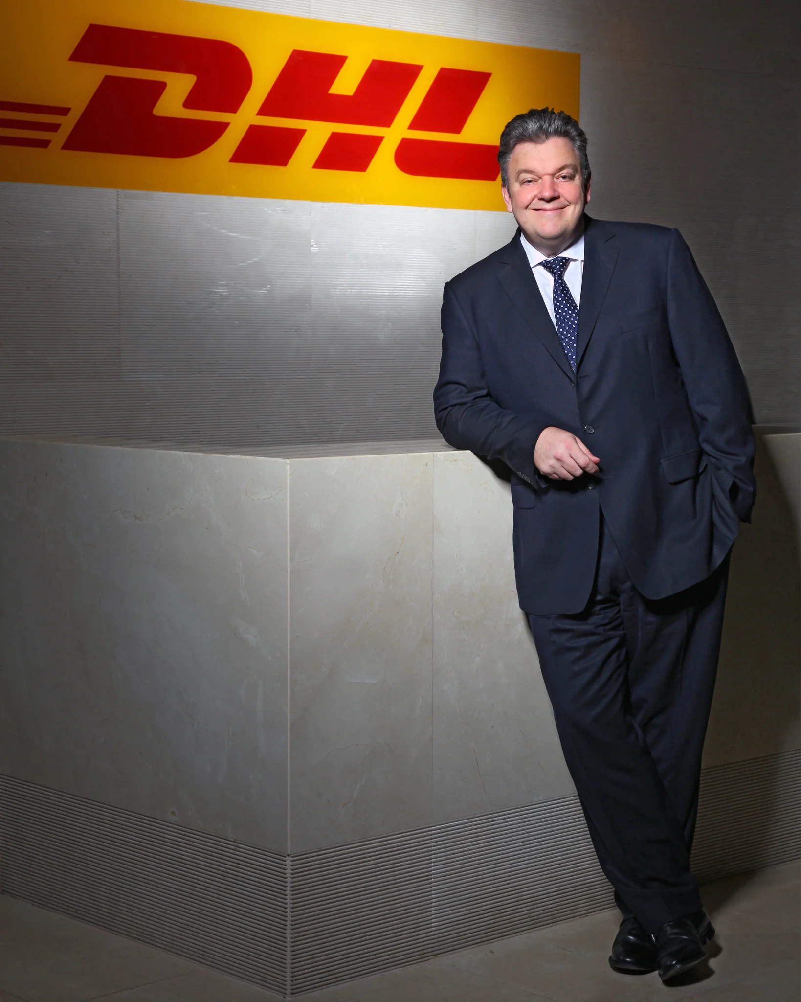 DHL2.jpg