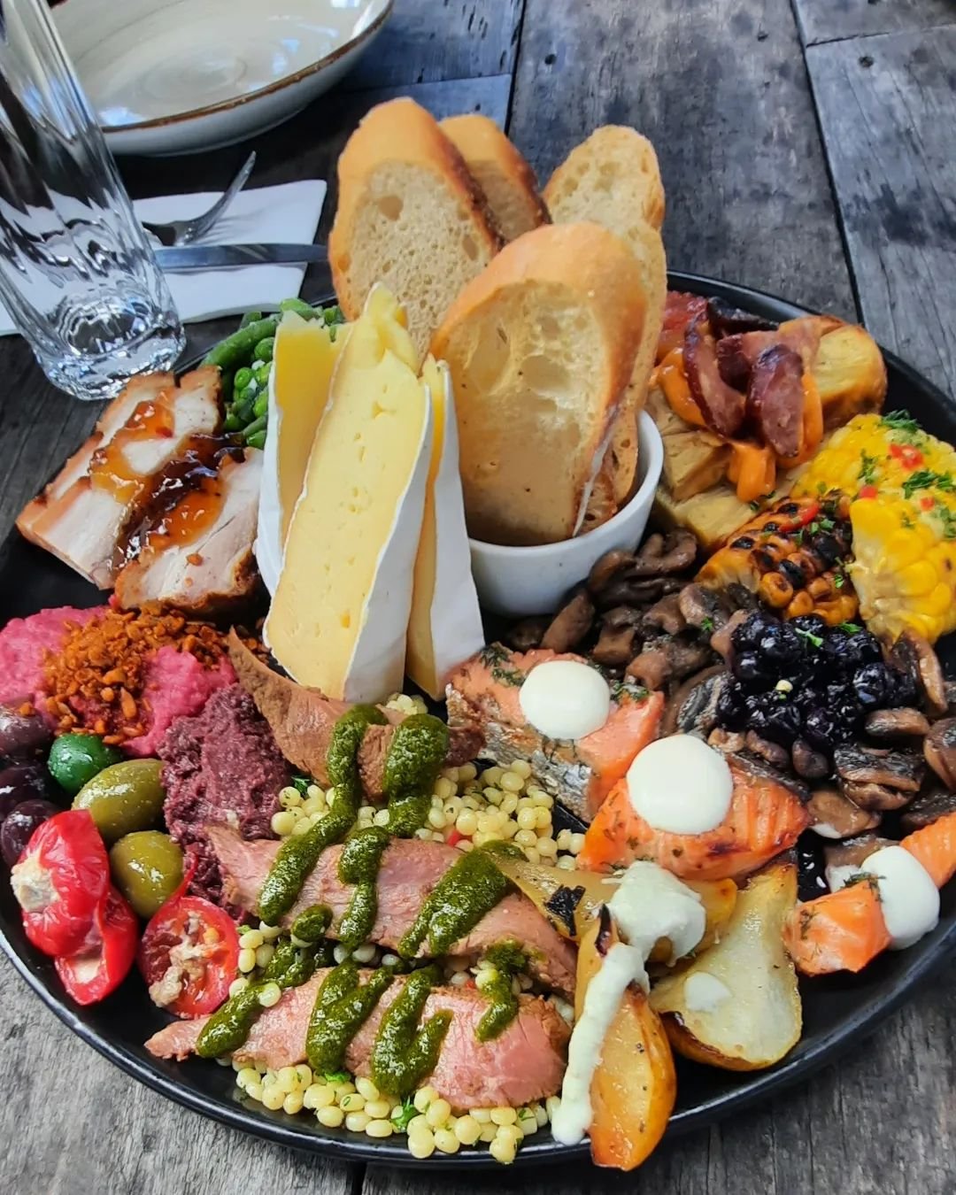 The shared vineyard platter for lunch on our Wine and Wild Coast Tour is still awesome in case anyone was wondering!