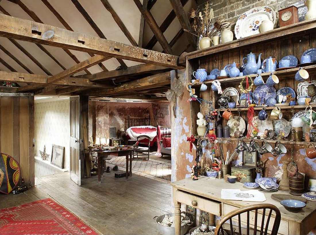 Attic 1.jpg