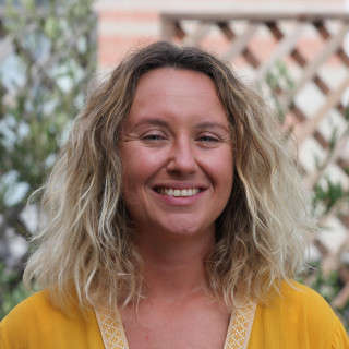 Lara alias Lara Happy Yoga est l’entrepreneure de la vraie vie invitée cette semaine dans La Vraie Dose