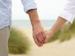 Couple+Holding+hands.png