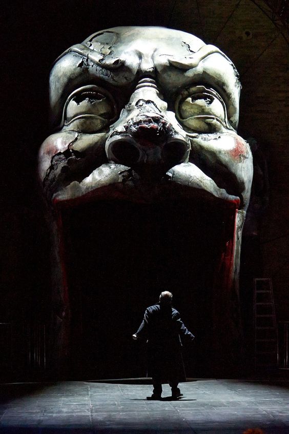 Production Photograph: Alfredo Tabocchin