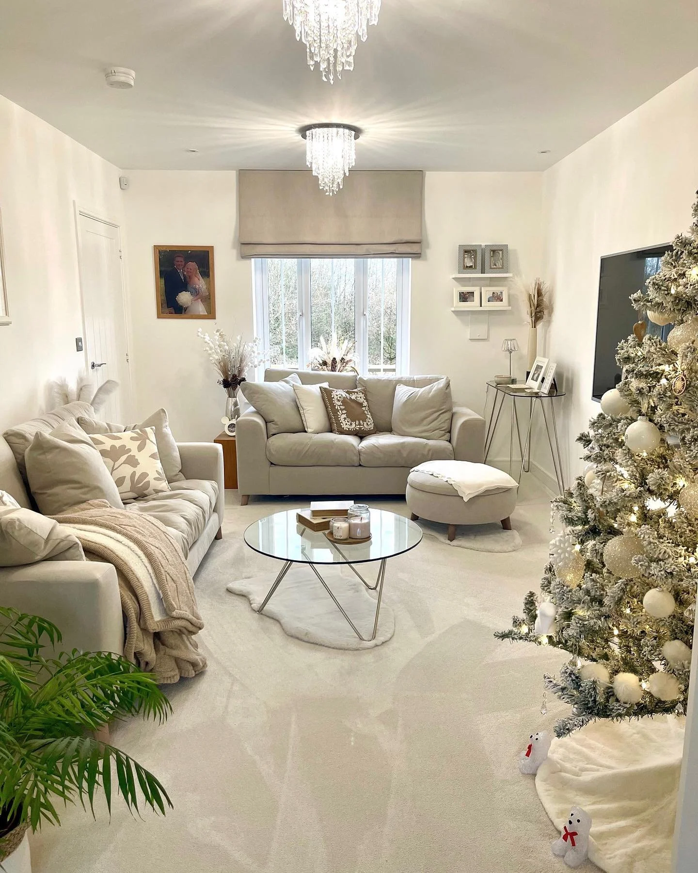 Spent the weekend taking down all the Christmas trees, sad to see them go but also love the declutter!