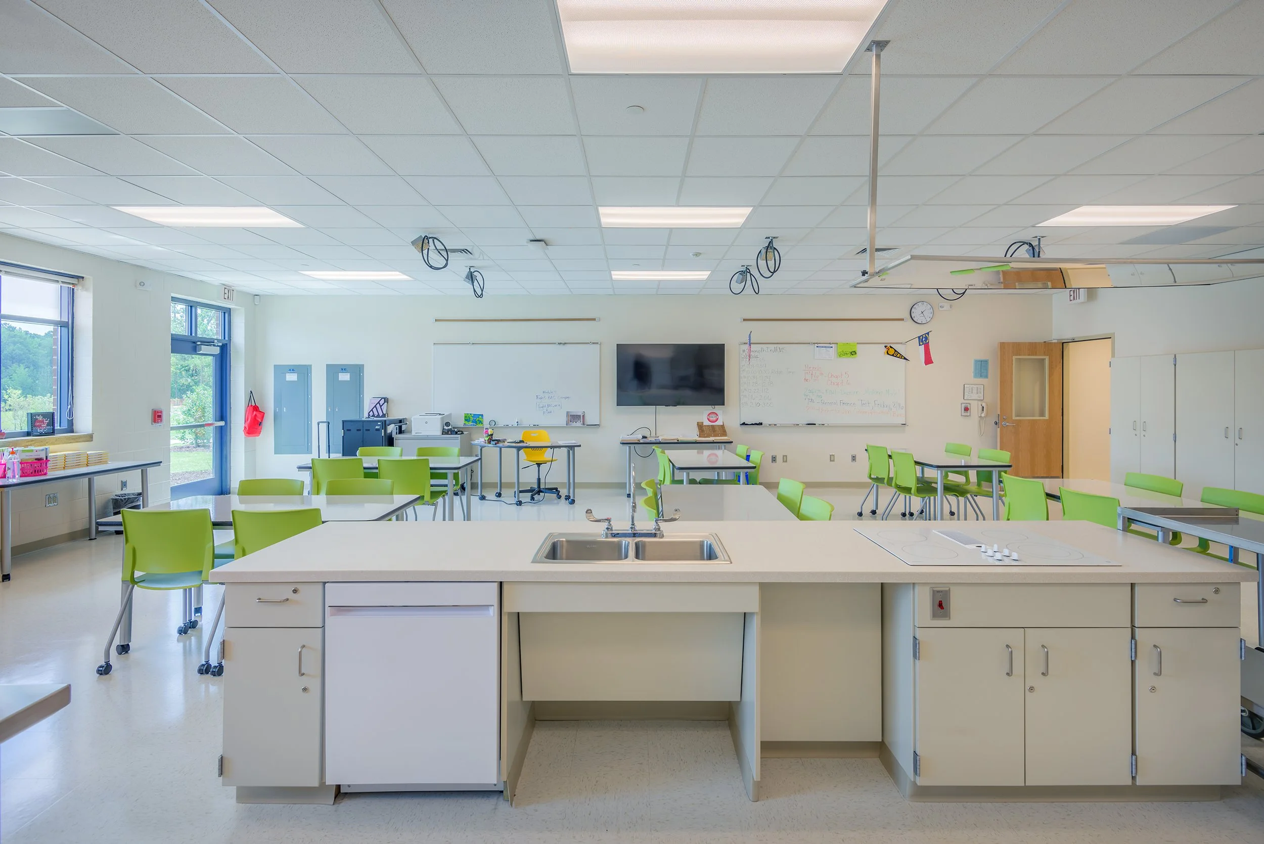 Elston Ridge Alston Ridge Middle School — D.A. Everett