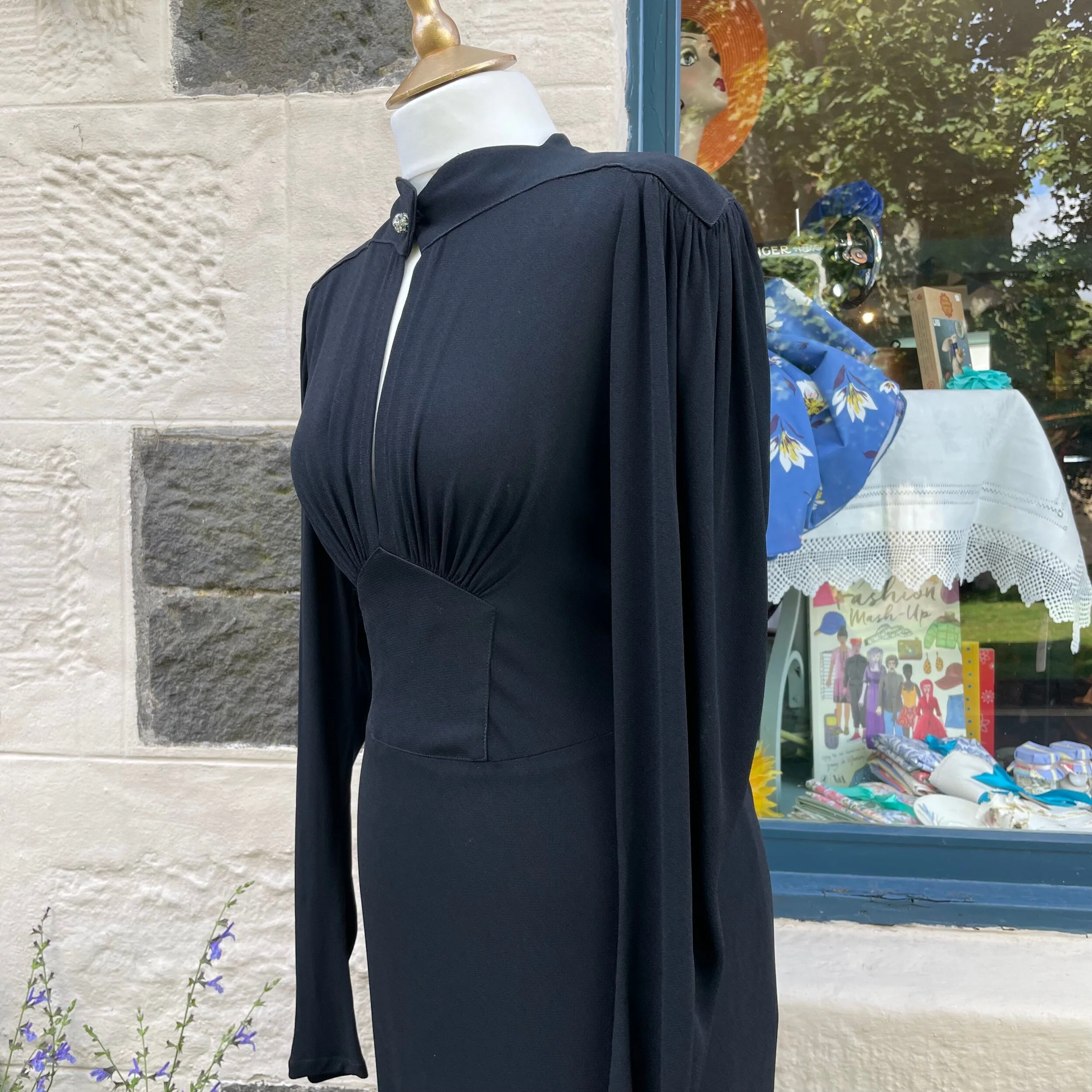 4F35ADCF-07E5-440F-AECC-9F9AE0D29A4A