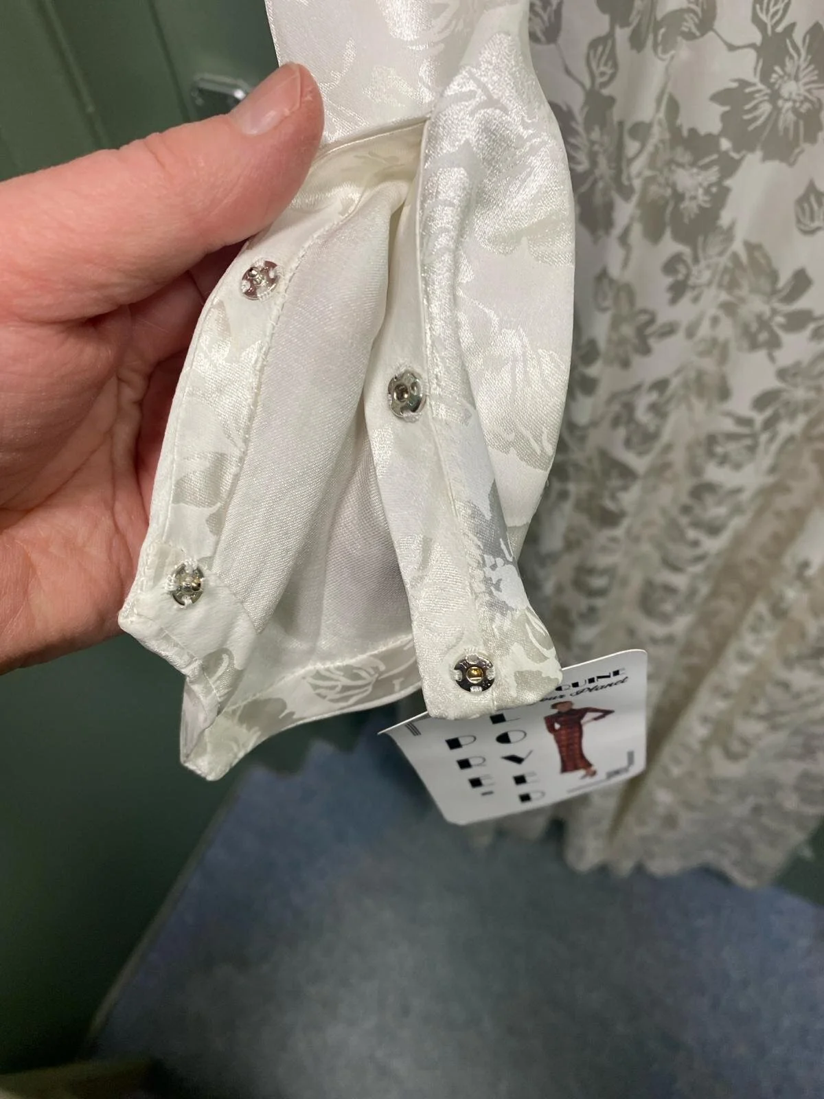 EF80127C-99C7-4E4D-8AA0-8BF439248125