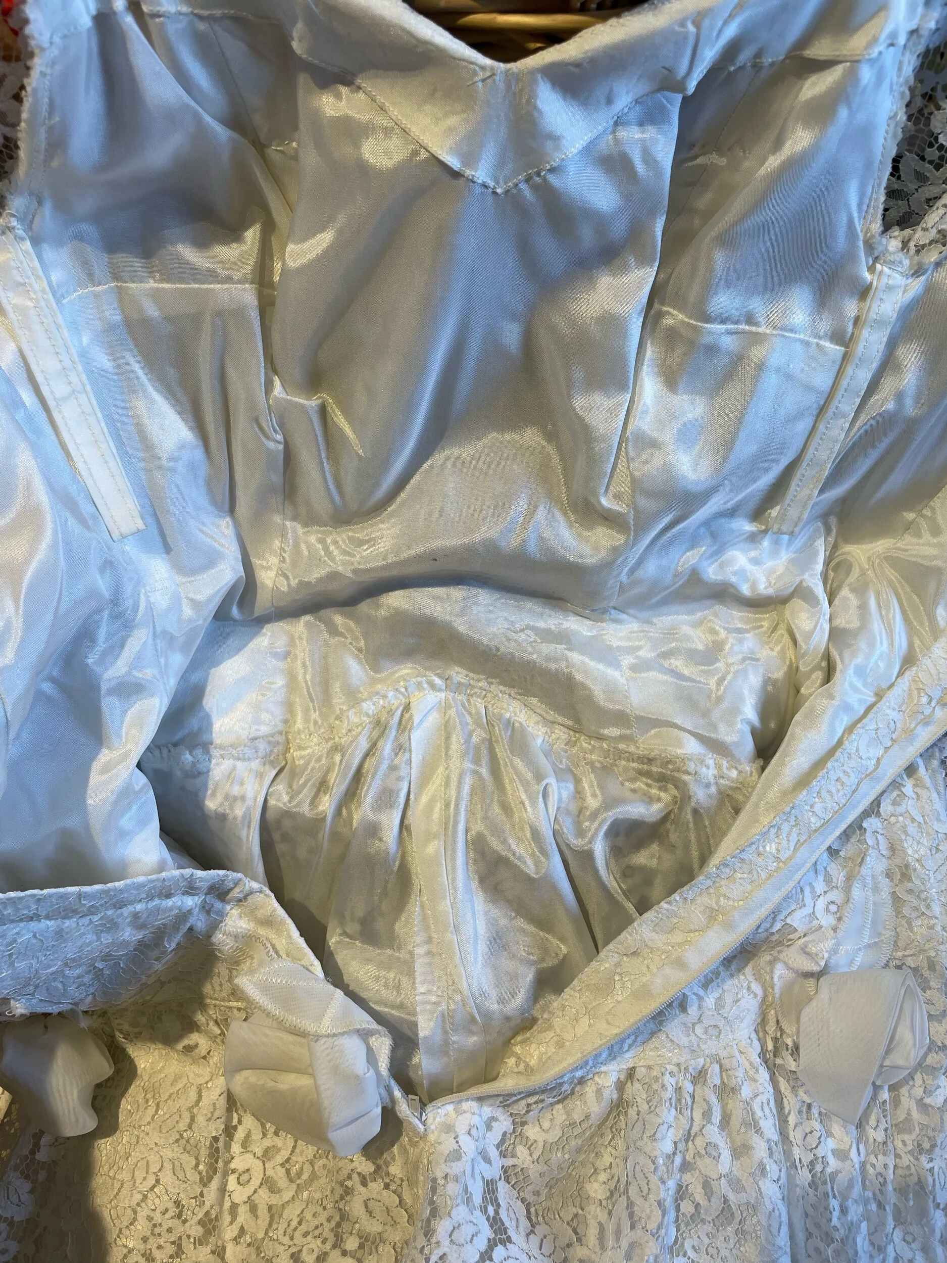 E8ED5FC5-843D-400C-82EE-E8504657E4B3