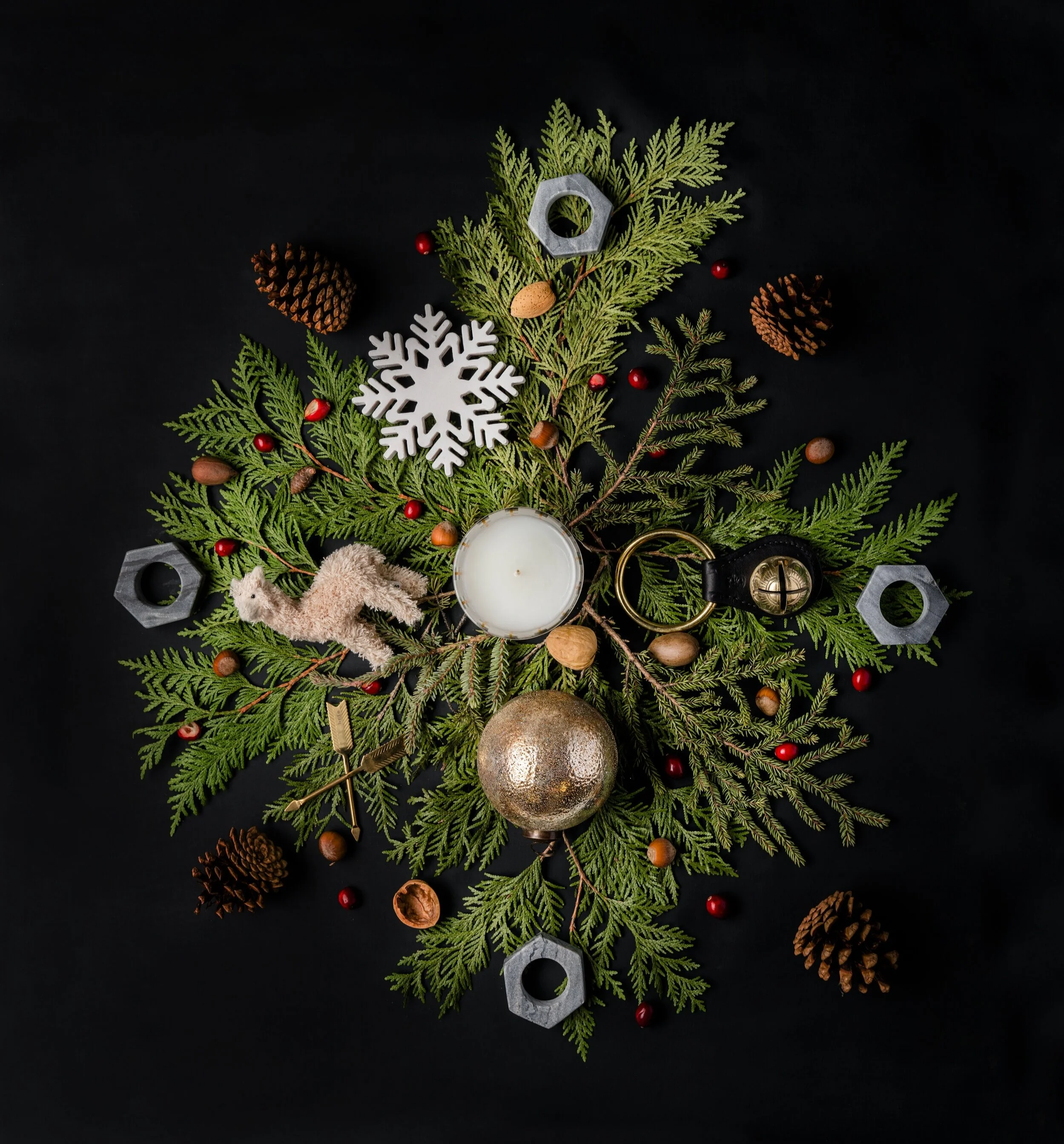  Merry &amp; Bright   Design &amp; Living December 2019  