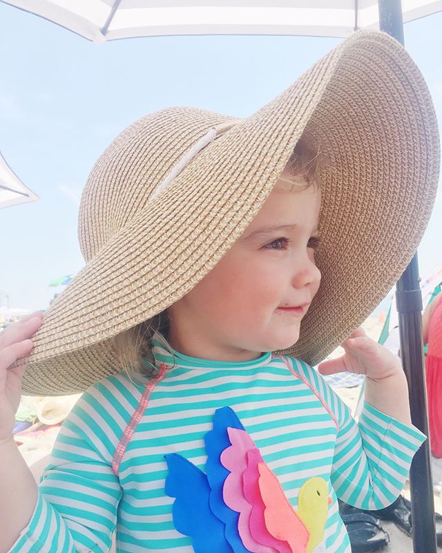 My little brooklyn beach babe 💫  #zoemeira