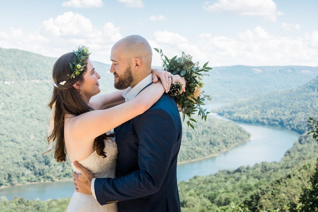 It&rsquo;s our 3rd birthday 🥳 and Jordan and Kevin&rsquo;s 3rd anniversary! Thanks for everyone that helped us celebrate early last week at our Open House. Cheers to 3 more🥂💃
.
Photo @bamberphotography 
DJ.  @djduttylaundry 
.
#GardensintheGorge #