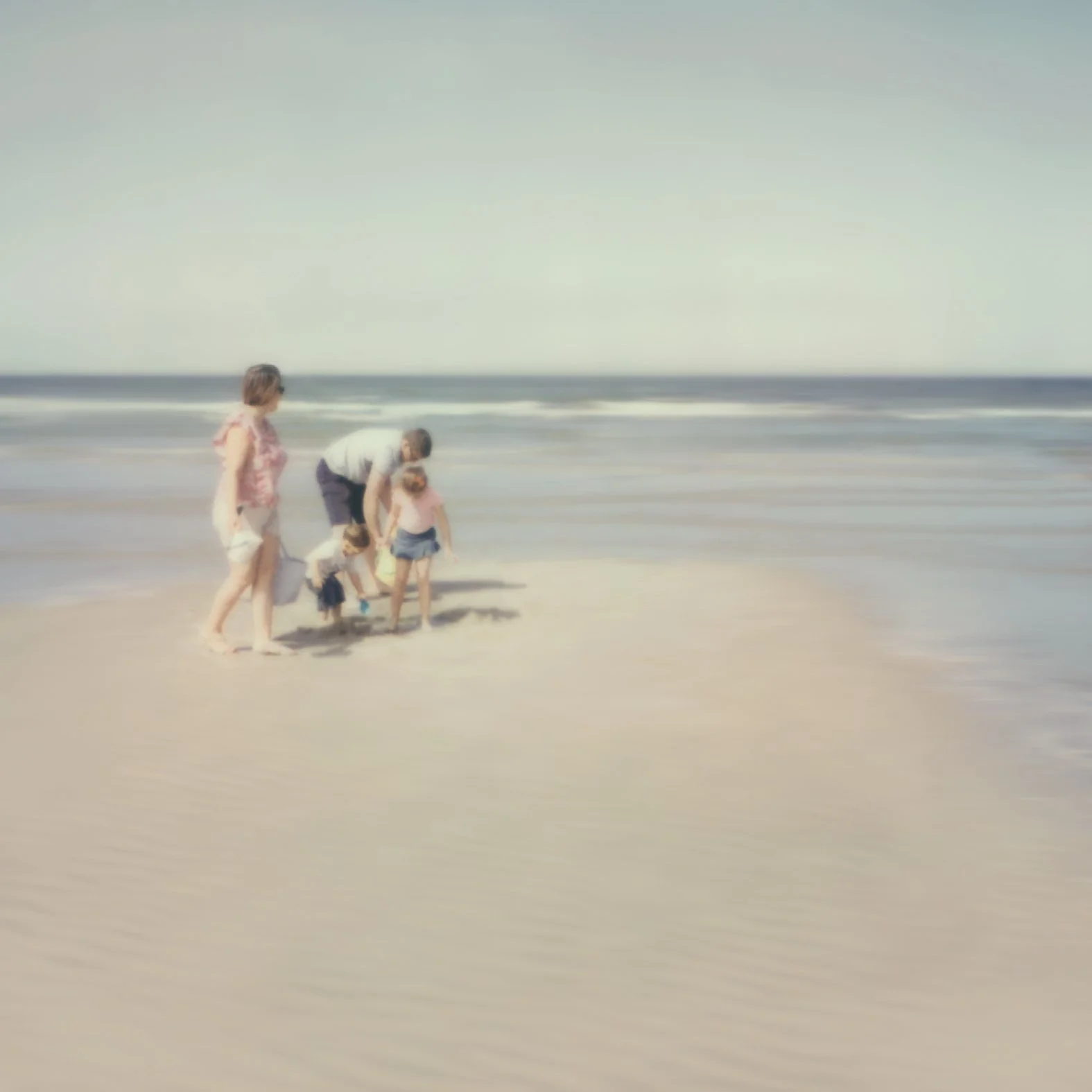 Familie op het strand kopie 2 FINAL 100x100.jpg