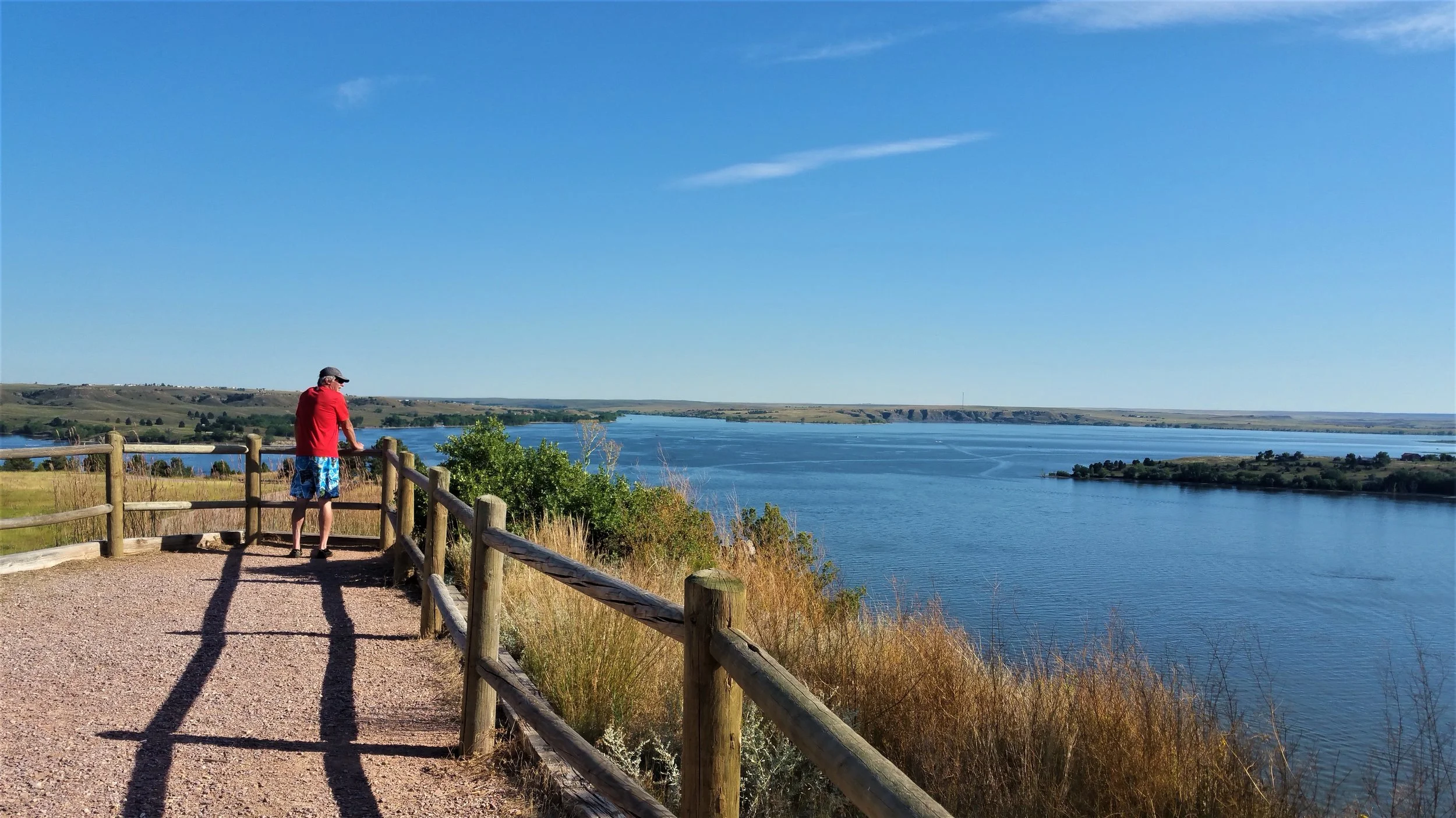 View from the lookout of the whole lake.
