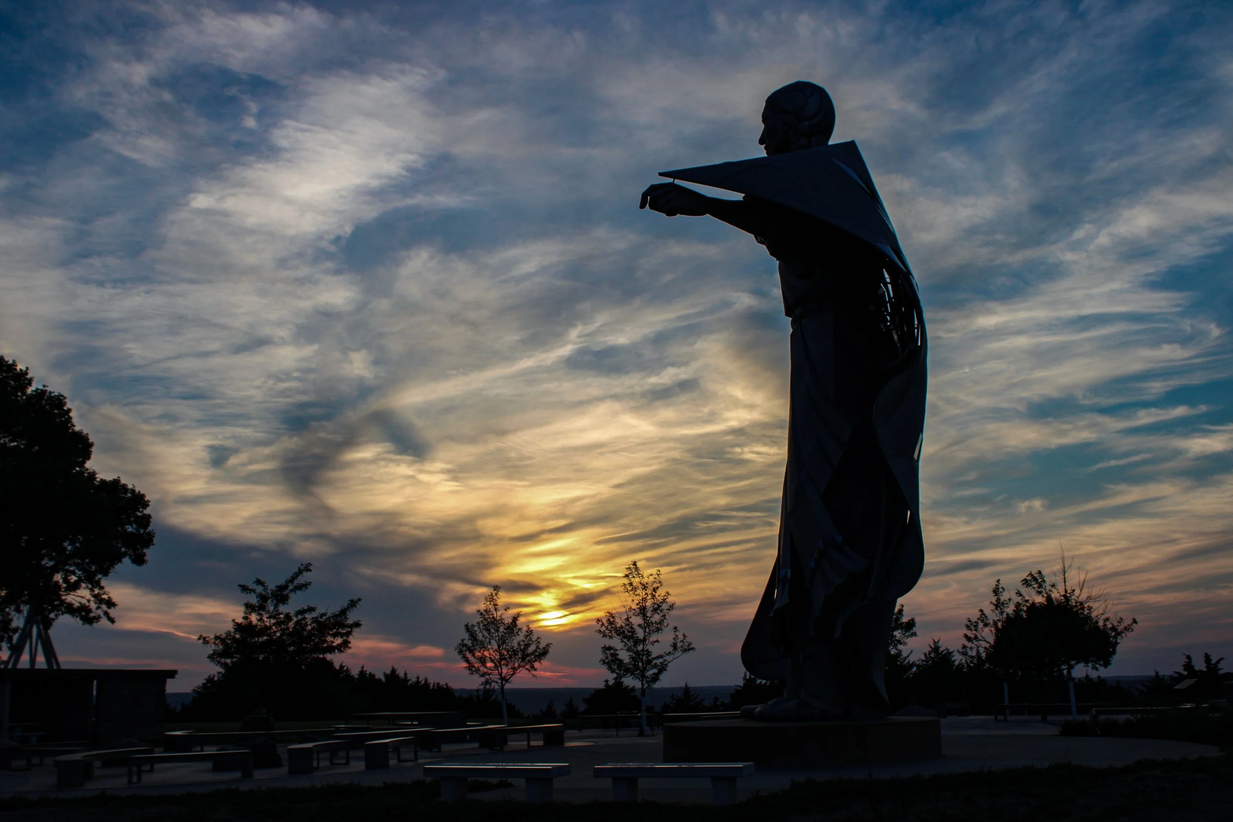 Dignity Statue in South Dakota 2.jpg