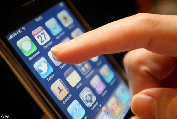 iPhone-5-Touchscreen-Glitch.jpg