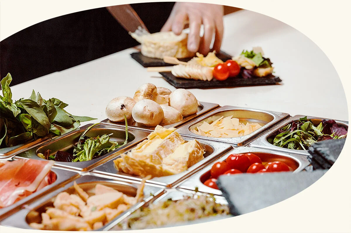 L'Ardoise L'apéritif français — Le Food Corner