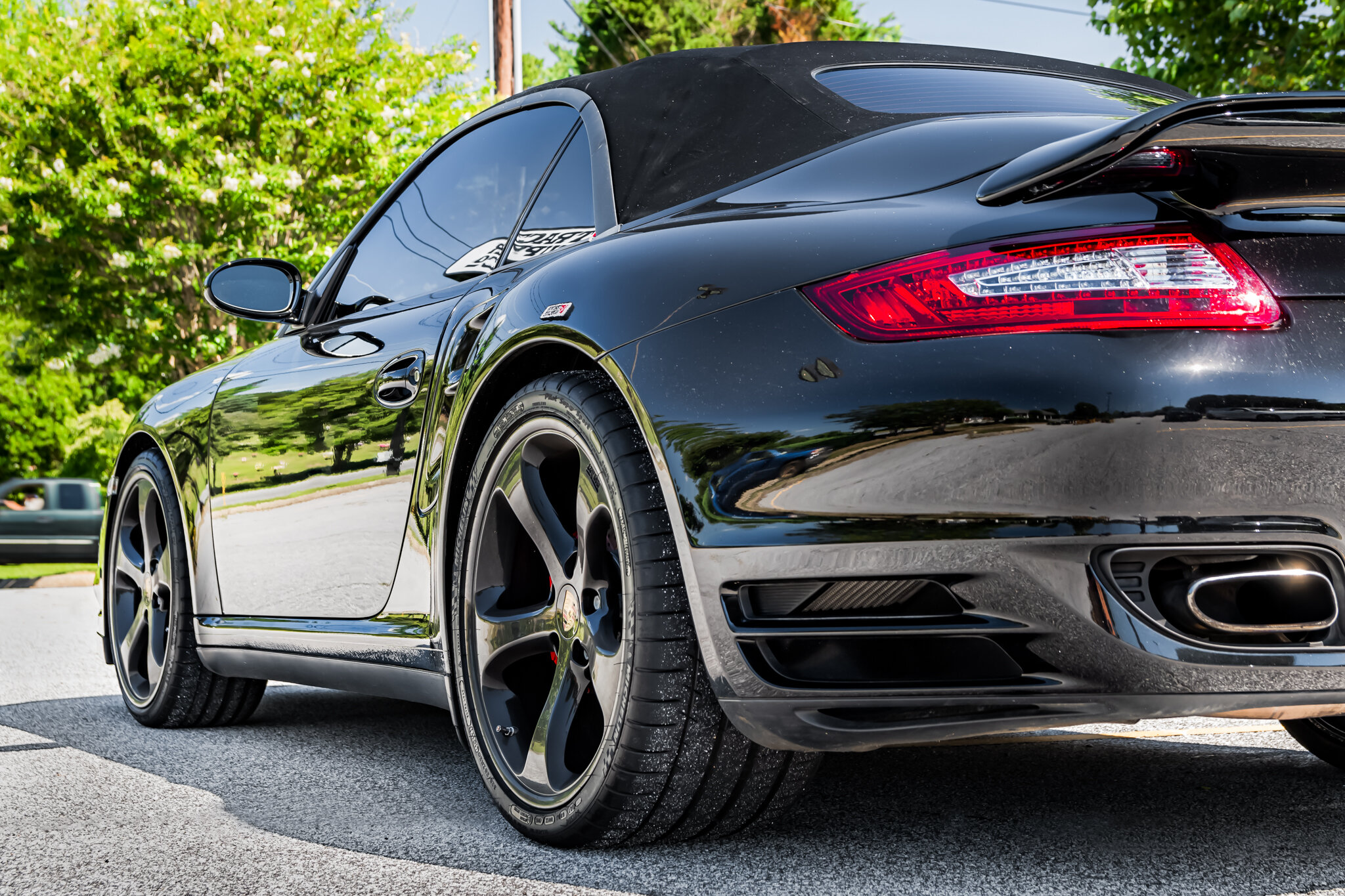 Porsche 911 Turbo.jpg