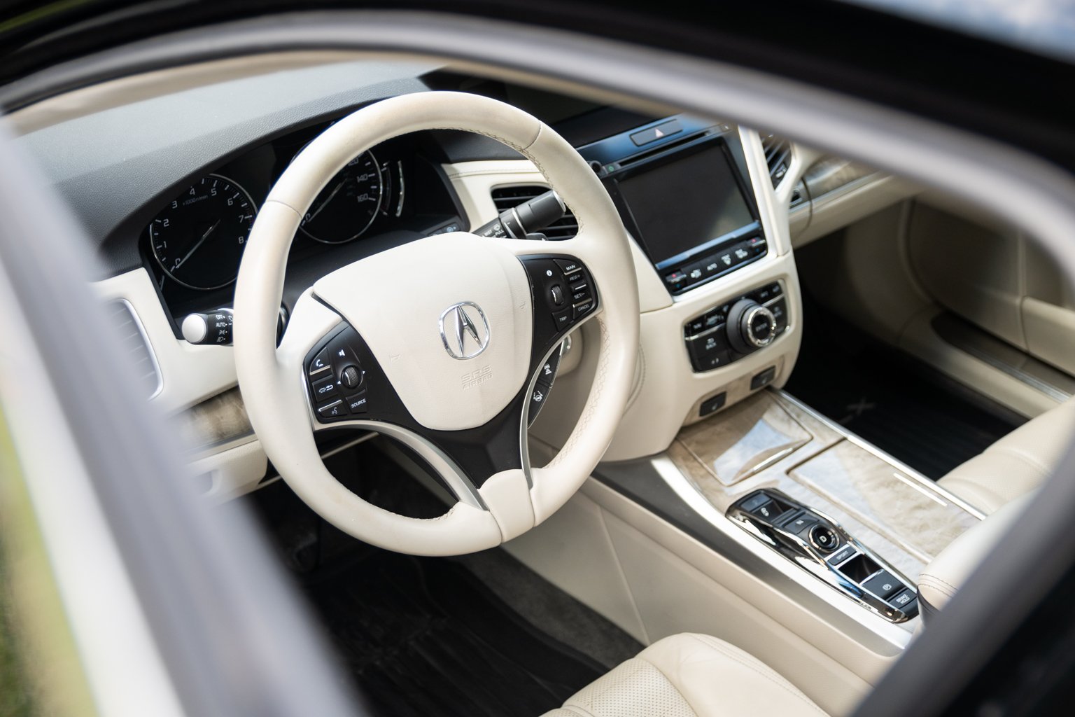 Acura RLX Interior 2.jpg